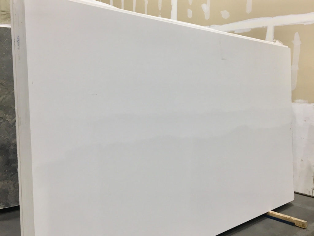 Super White (Plain White Quartz) Quartz Countertop slab image